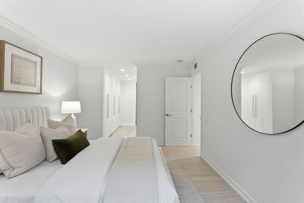 Image 20 of property listing at 3335 La Mesa Drive 4, San Carlos, CA 94070