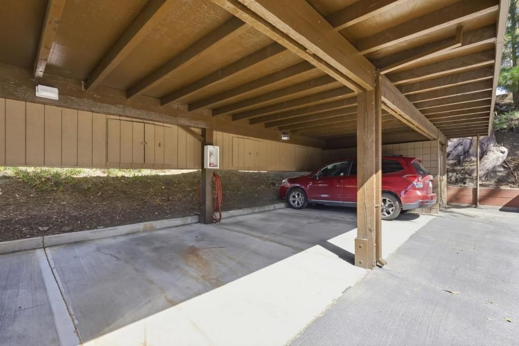 Image 31 of property listing at 3335 La Mesa Drive 4, San Carlos, CA 94070