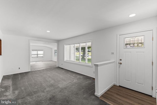 85 MYRTLE AVE, Mickleton, NJ 08056