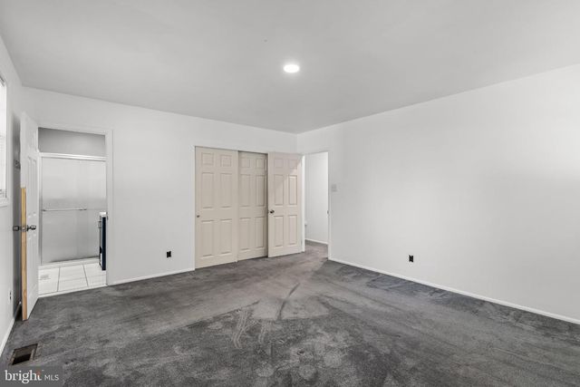 85 MYRTLE AVE, Mickleton, NJ 08056