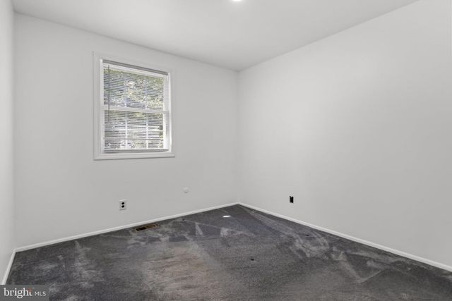 85 MYRTLE AVE, Mickleton, NJ 08056