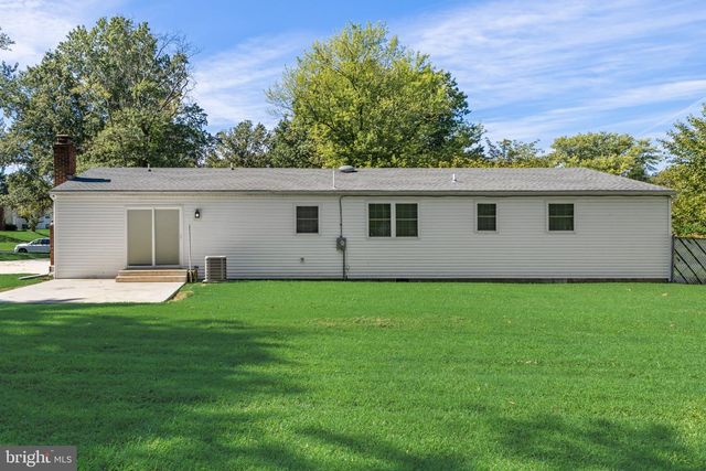 85 MYRTLE AVE, Mickleton, NJ 08056