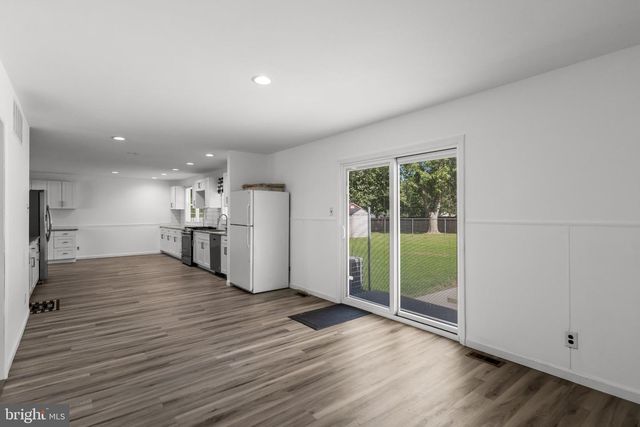 85 MYRTLE AVE, Mickleton, NJ 08056