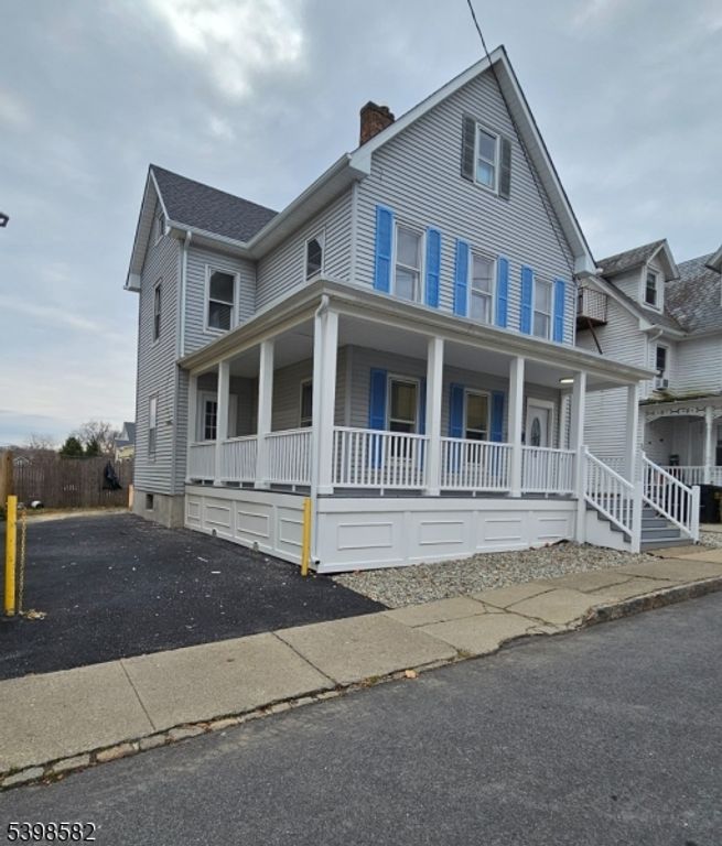 5 Jefferson St, Newton Town, NJ 07860 — photo 2