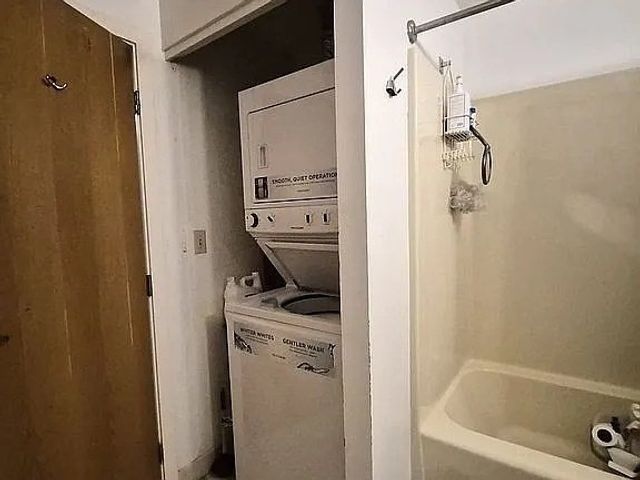65 Lake Ave 808, Worcester, MA 01604