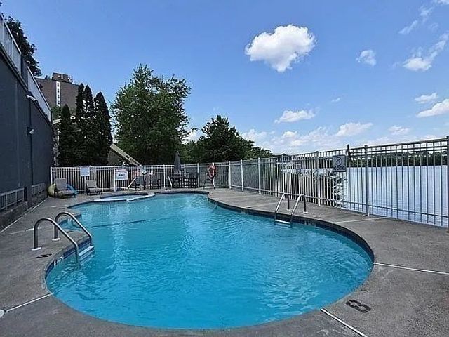 65 Lake Ave 808, Worcester, MA 01604