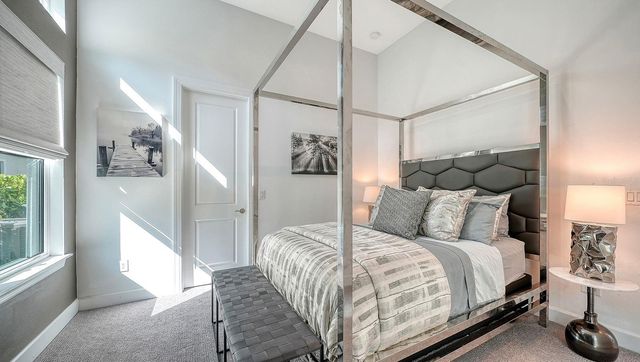 9296 STARRY NIGHT AVENUE, Sarasota, FL 34241