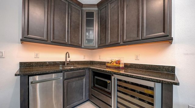 9296 STARRY NIGHT AVENUE, Sarasota, FL 34241