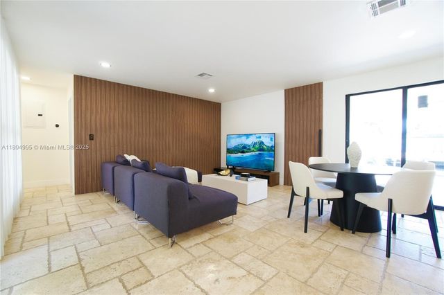 1112 Mandarin Isle, Fort Lauderdale, FL 33315