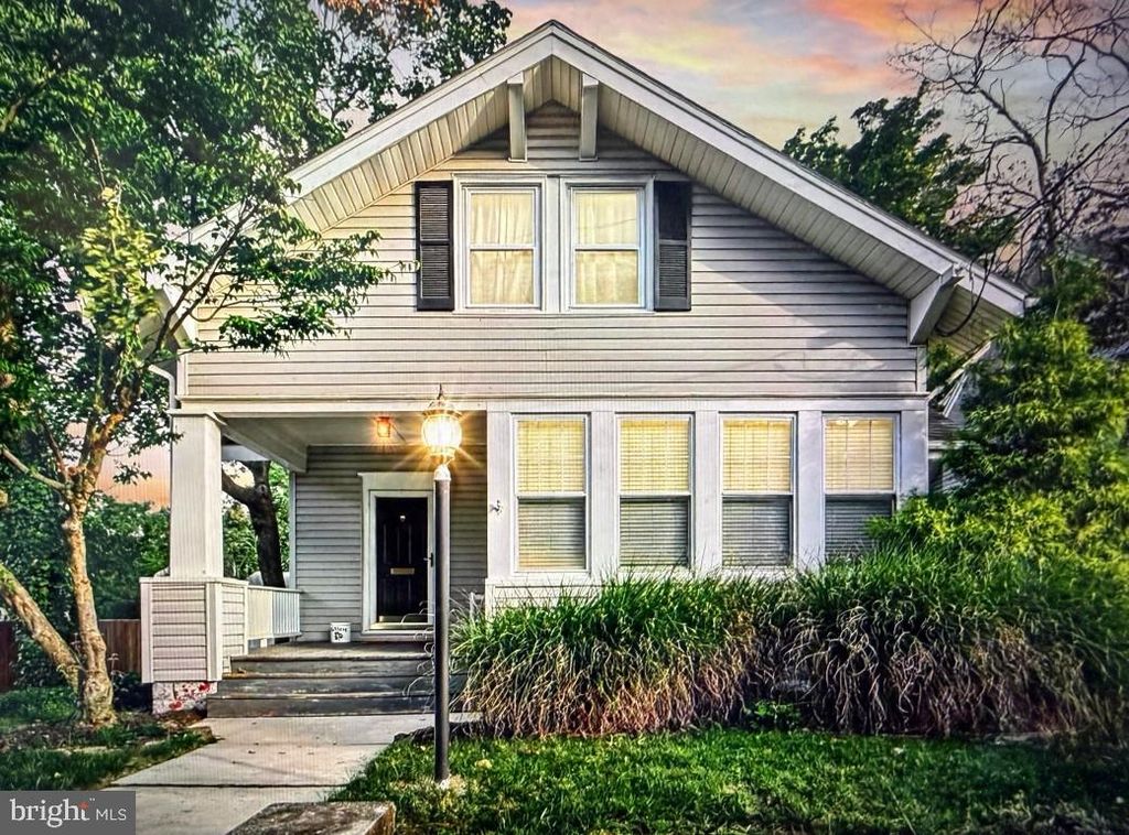 1604 WALNUT ST, Camp Hill, PA 17011