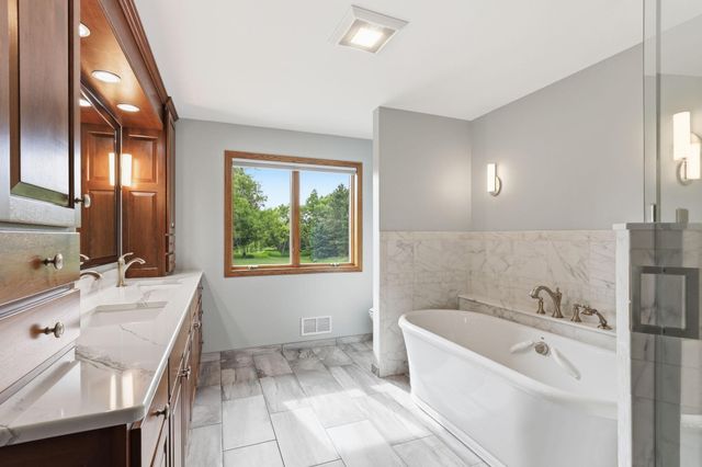 7530 Leeward Avenue N, Stillwater, MN 55082