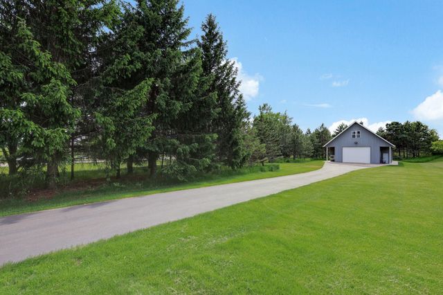 7530 Leeward Avenue N, Stillwater, MN 55082