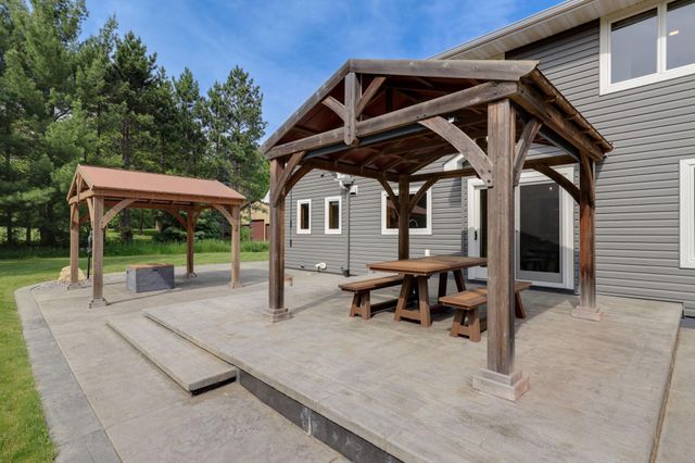 7530 Leeward Avenue N, Stillwater, MN 55082