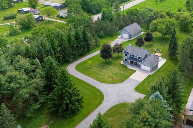 7530 Leeward Avenue N, Stillwater, MN 55082