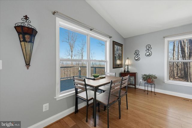 500 DELICIOUS RD, Linden, VA 22642