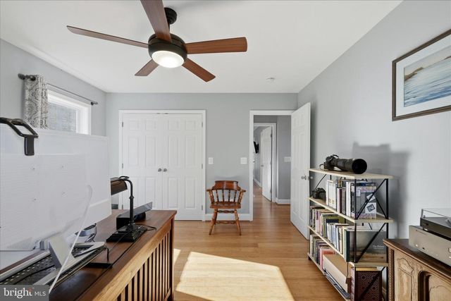 500 DELICIOUS RD, Linden, VA 22642