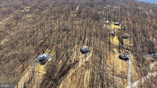 500 DELICIOUS RD, Linden, VA 22642