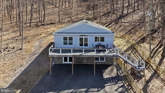 500 DELICIOUS RD, Linden, VA 22642