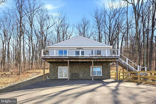 500 DELICIOUS RD, Linden, VA 22642