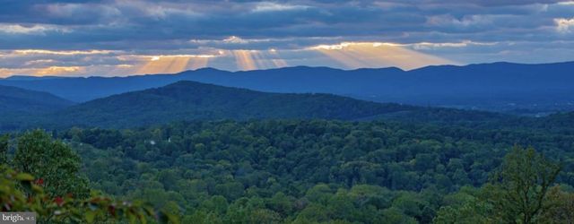 500 DELICIOUS RD, Linden, VA 22642