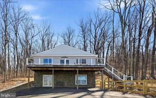 500 DELICIOUS RD, Linden, VA 22642