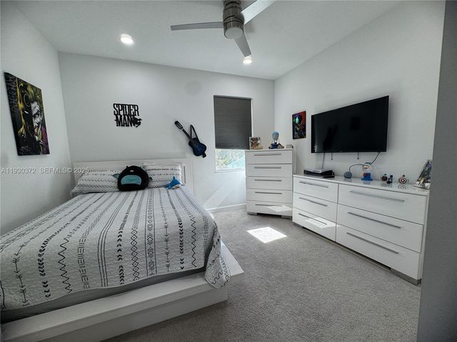 4862 Navali Dr, Lake Worth, FL 33467