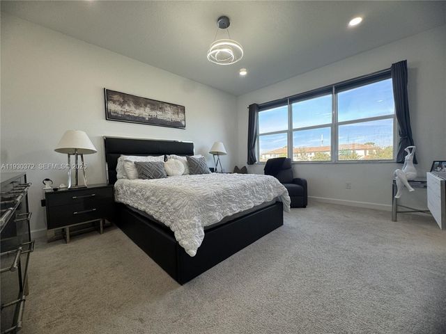 4862 Navali Dr, Lake Worth, FL 33467