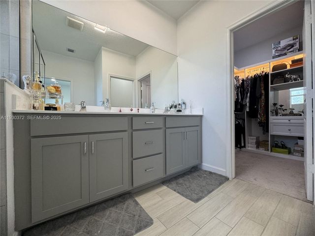 4862 Navali Dr, Lake Worth, FL 33467