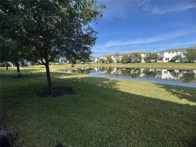 4862 Navali Dr, Lake Worth, FL 33467