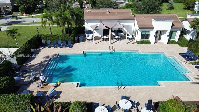 4862 Navali Dr, Lake Worth, FL 33467