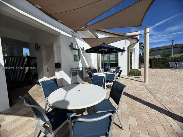 4862 Navali Dr, Lake Worth, FL 33467