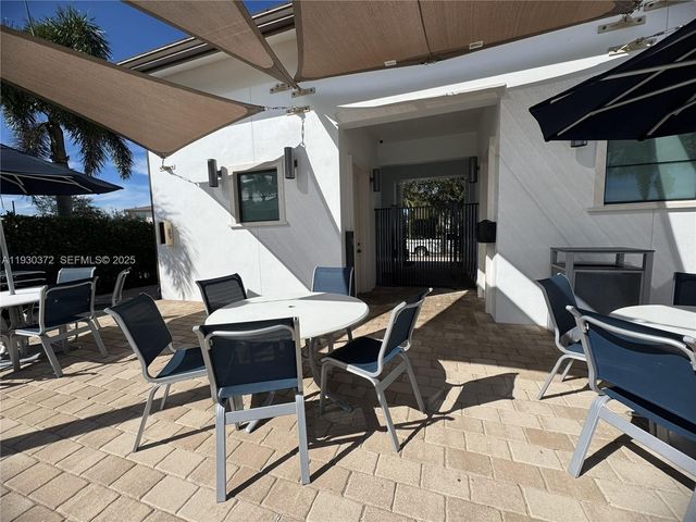 4862 Navali Dr, Lake Worth, FL 33467