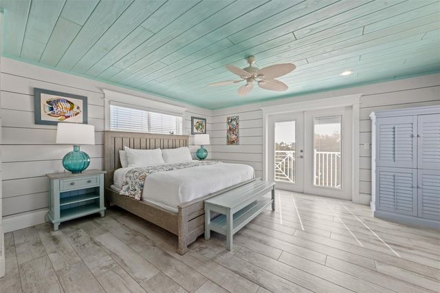106 81ST STREET, Holmes Beach, FL 34217