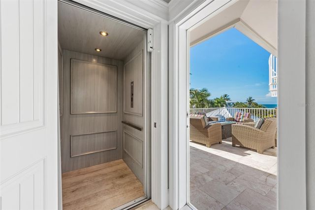 106 81ST STREET, Holmes Beach, FL 34217