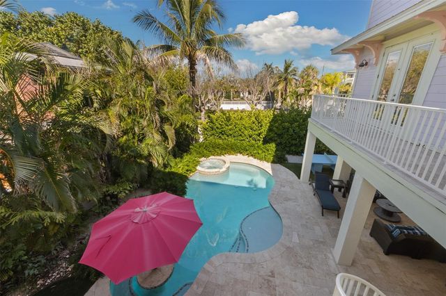 106 81ST STREET, Holmes Beach, FL 34217
