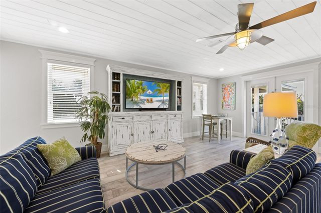 106 81ST STREET, Holmes Beach, FL 34217