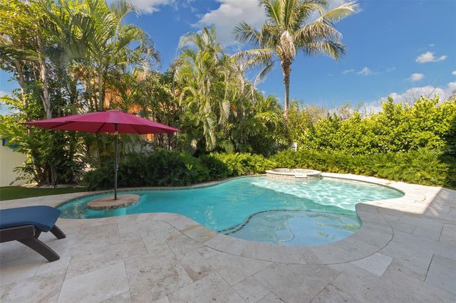 106 81ST STREET, Holmes Beach, FL 34217