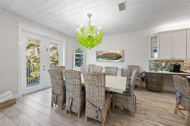 106 81ST STREET, Holmes Beach, FL 34217