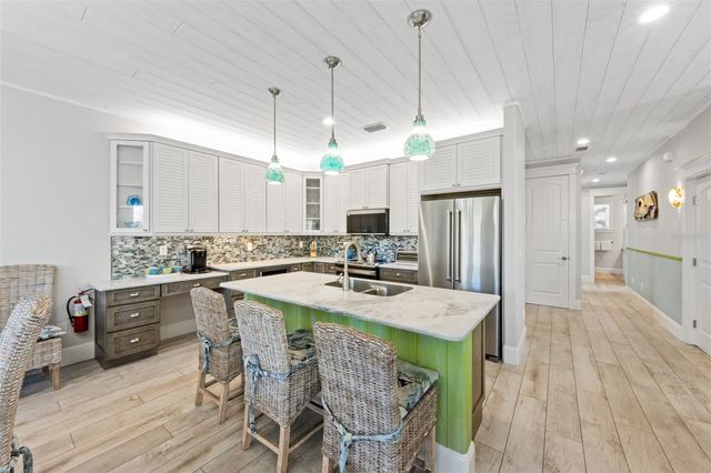 106 81ST STREET, Holmes Beach, FL 34217