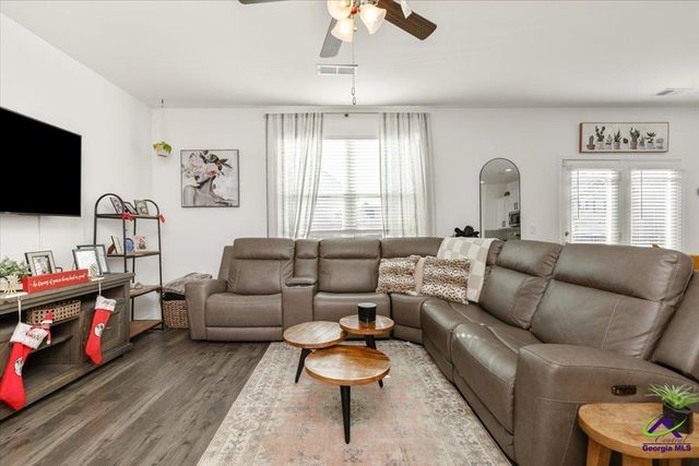 219 Barnyard Way, Perry, GA 31069