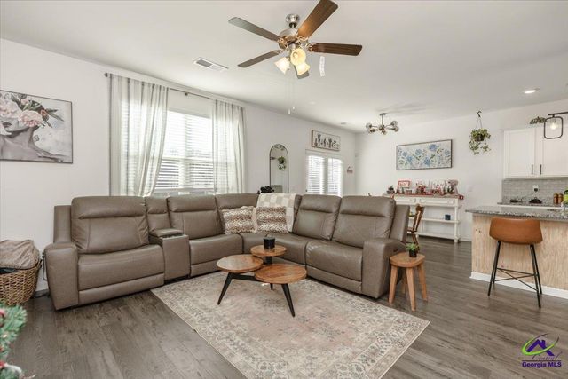 219 Barnyard Way, Perry, GA 31069