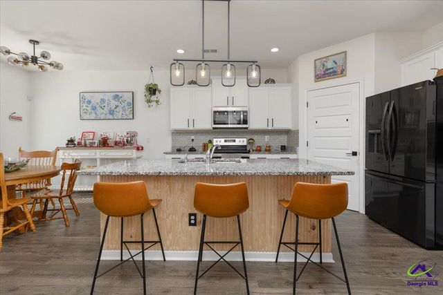 219 Barnyard Way, Perry, GA 31069