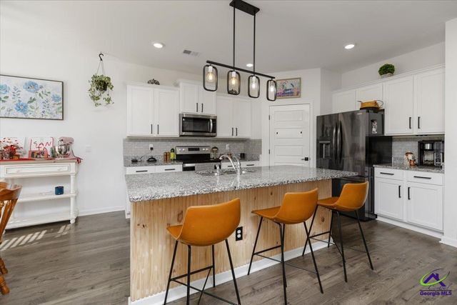 219 Barnyard Way, Perry, GA 31069