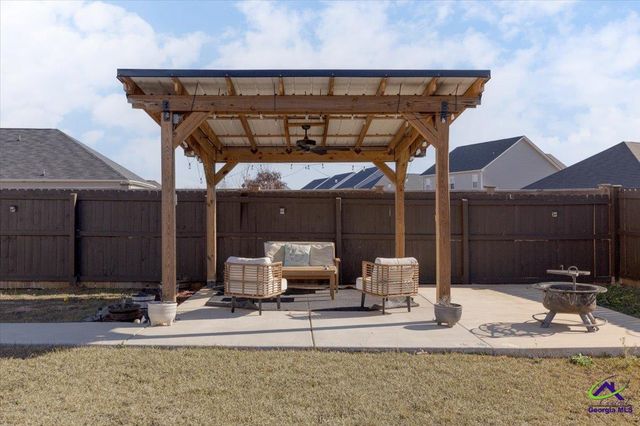 219 Barnyard Way, Perry, GA 31069