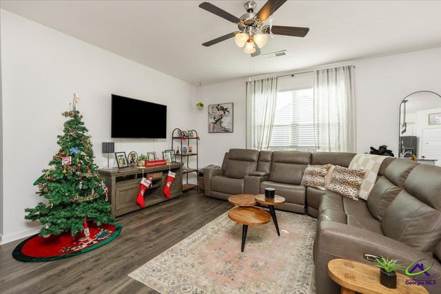 219 Barnyard Way, Perry, GA 31069