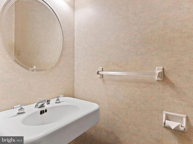 1600 CHURCHILL RD, Harrisburg, PA 17111