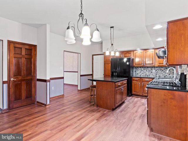 1600 CHURCHILL RD, Harrisburg, PA 17111