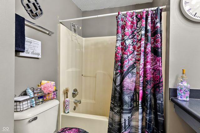 7404 Bluebird Court, Indianapolis, IN 46254