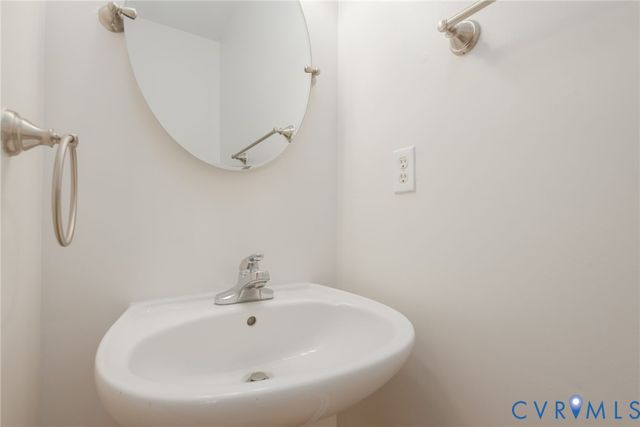 15201 Winding Ash Dr, Chesterfield, VA 23832