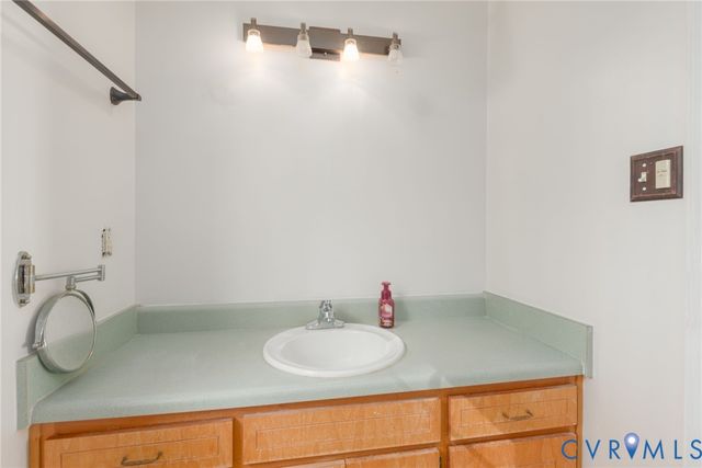 15201 Winding Ash Dr, Chesterfield, VA 23832